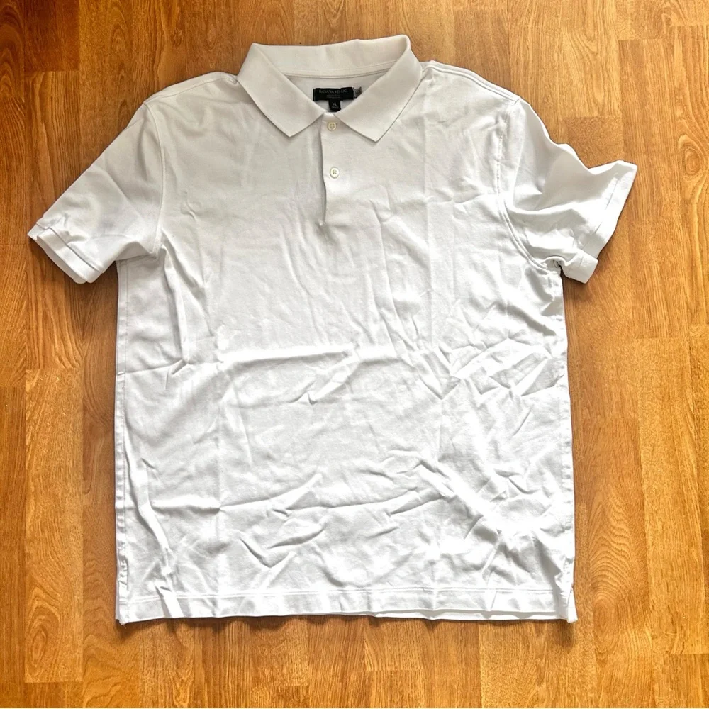 Banana Republic sleek versatile
